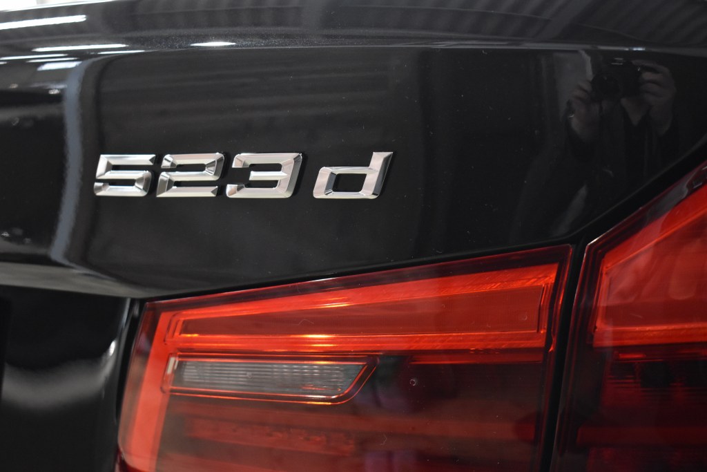 BMW523d