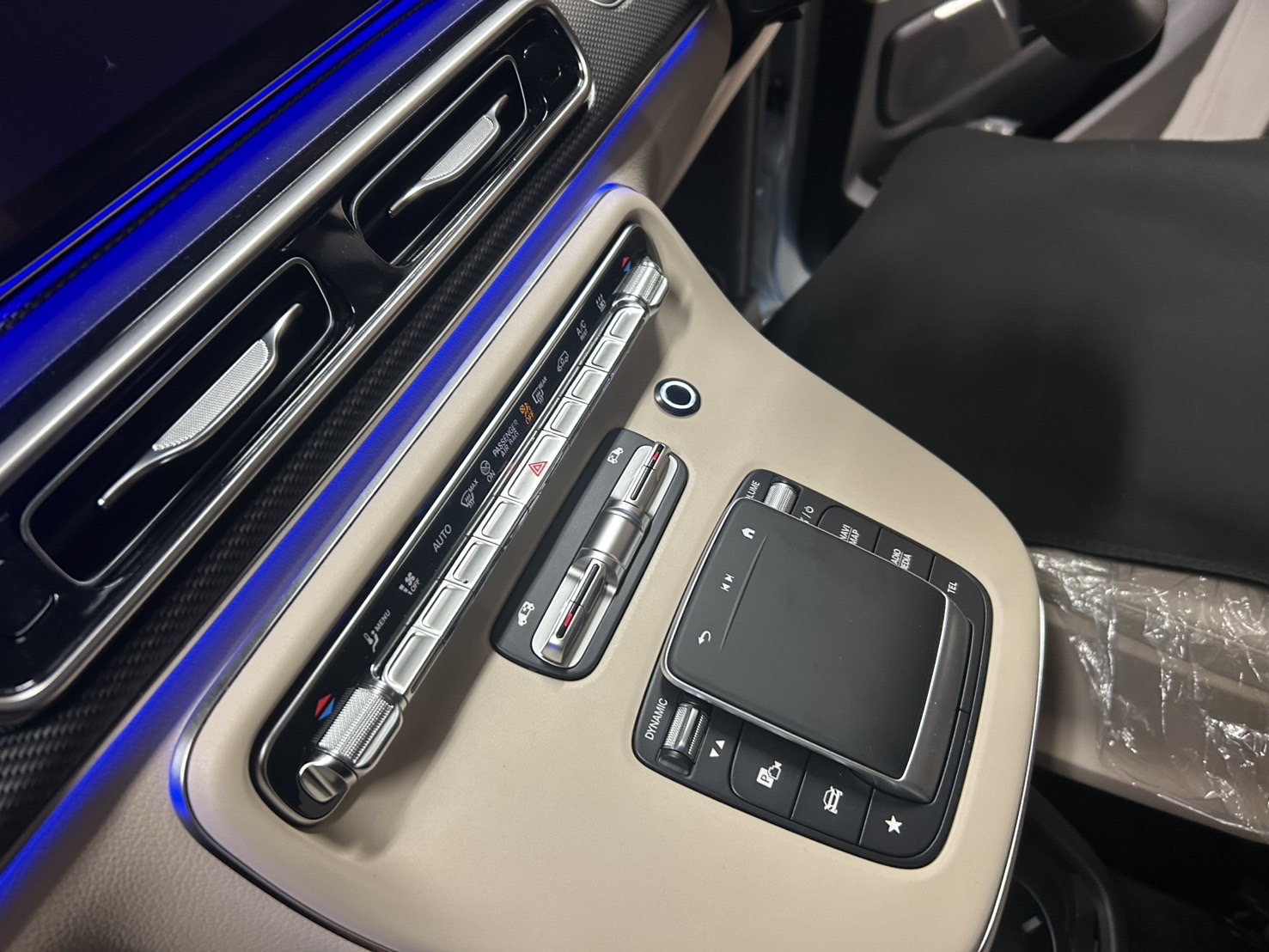 V220d