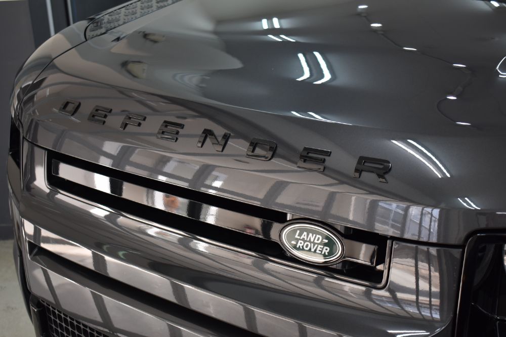 ディフェンダー