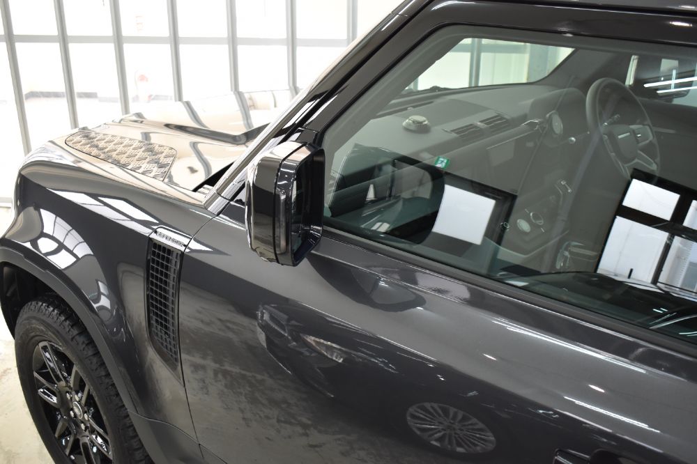 ディフェンダー