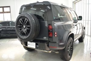 ディフェンダー