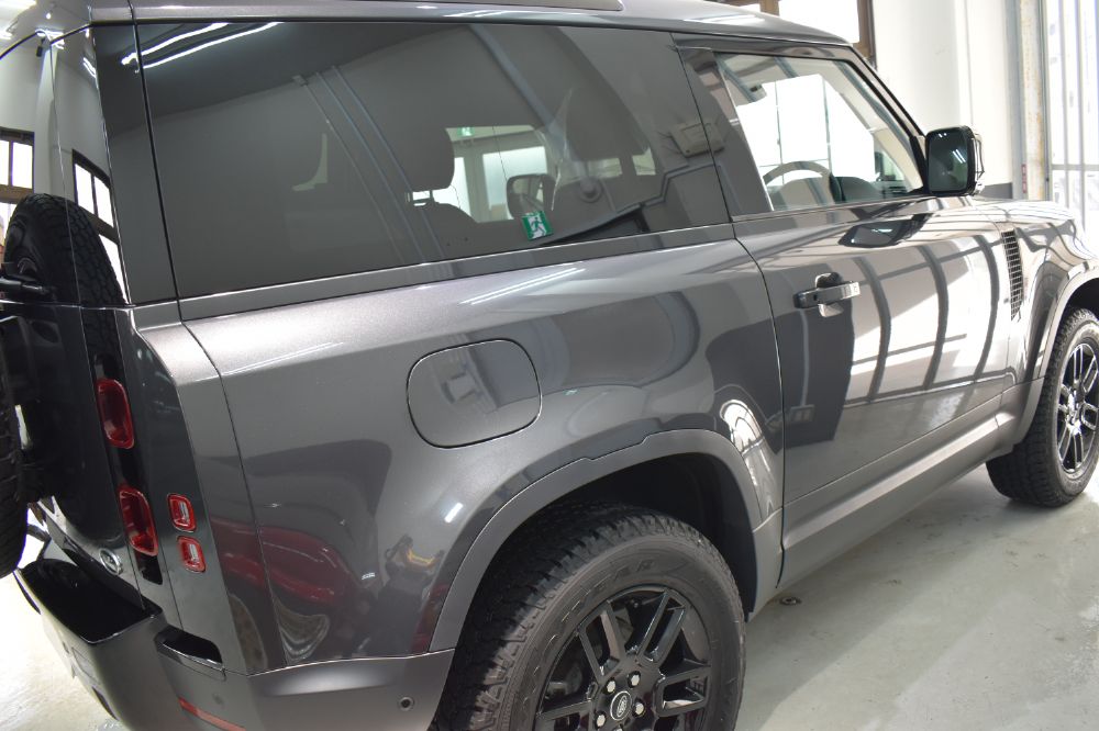 ディフェンダー