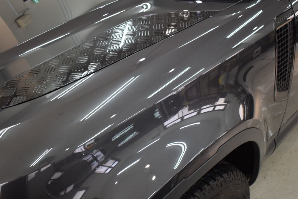 ディフェンダー