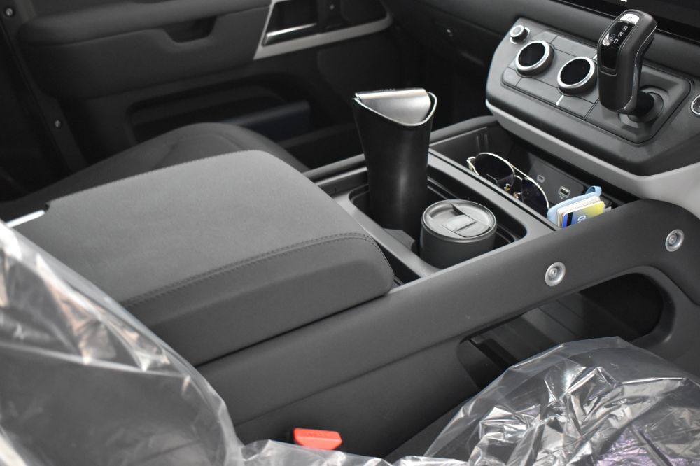 ディフェンダー