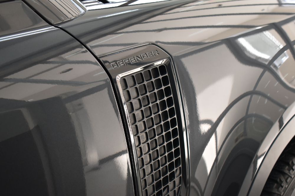 ディフェンダー