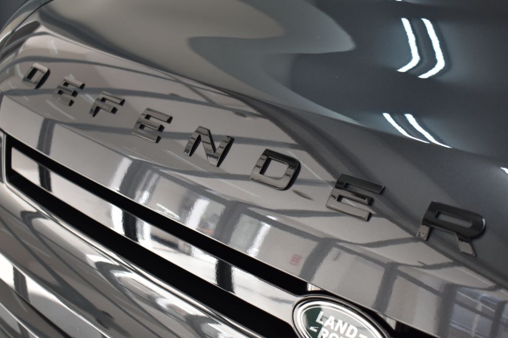 ディフェンダー