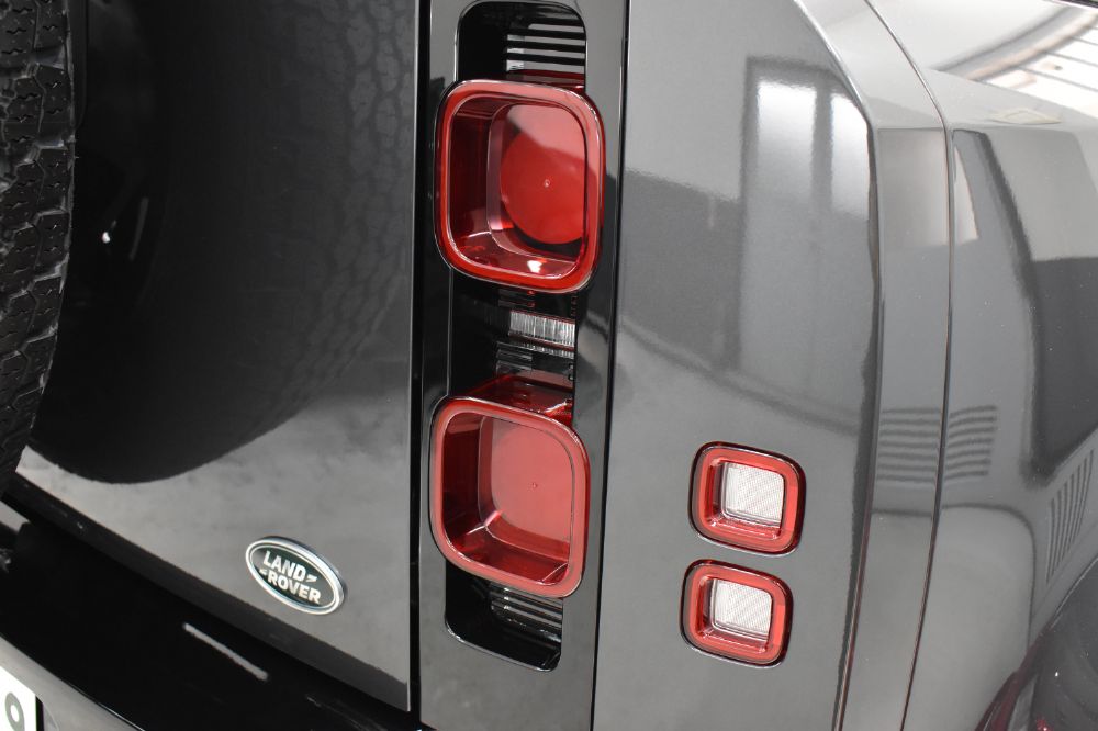 ディフェンダー