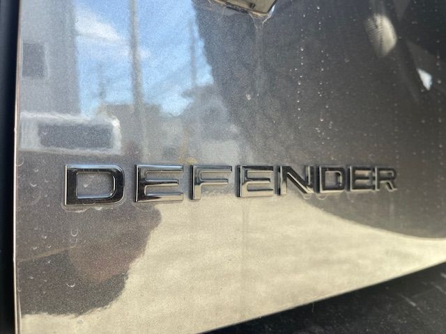 ディフェンダー