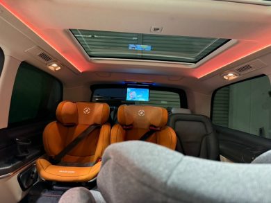 w447 RHD v220d 15.6インチ高画質フリップダウンモニター サンルーフつき新型V220dにフリップダウンモニター | 【横浜・川崎